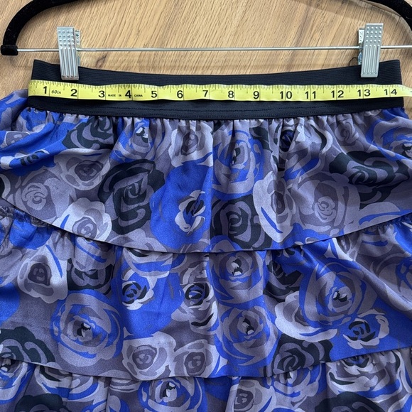 Banana Republic Floral Mini Skirt in Blue and Gray - Picture 4 of 5